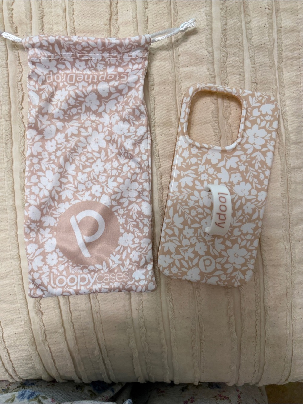 Loopy Case Phone Case with Beige and White Floral Pattern